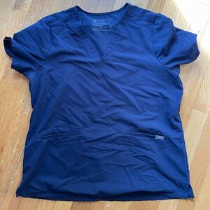 Figs Casma 3 pocket scrub top